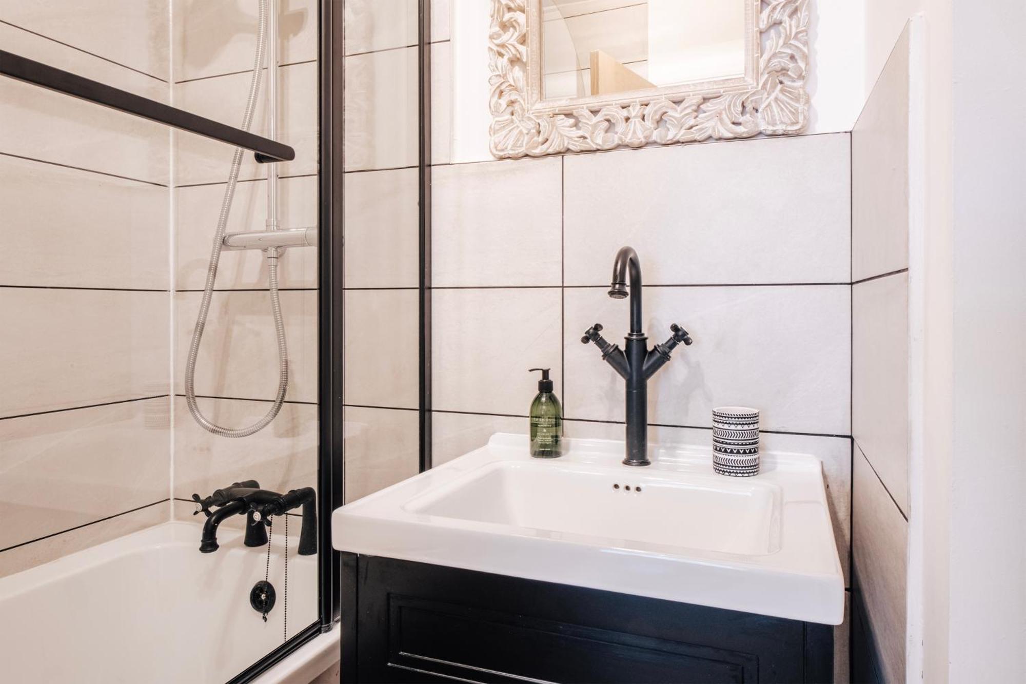 Apartamento Stylish 1 Bed Flat Zone 2 Hampstead Swiss Cottage Londres